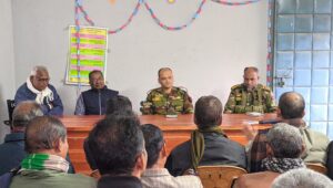 দেবীগঞ্জে নির্ভয়ে ভোটকেন্দ্রে যেতে সনাতনী জনগোষ্ঠীকে সেনাবাহিনীর আহ্বান